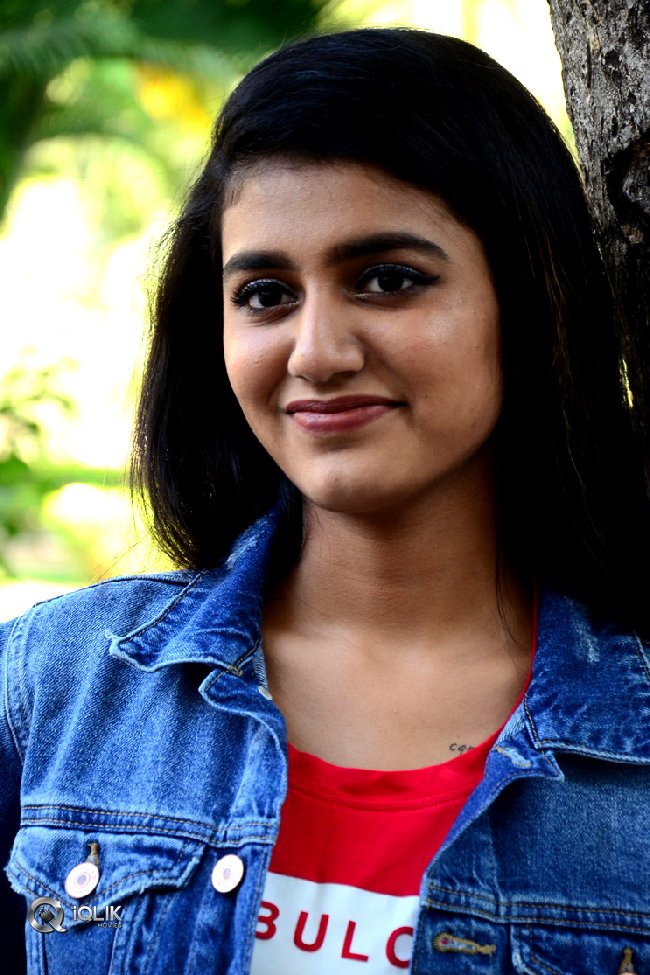 Priya-Prakash-Varrier-New-Photos